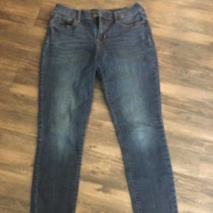 Old Navy Medium Wash Mid-Rise Straight Jeans